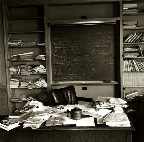einsteins-desk
